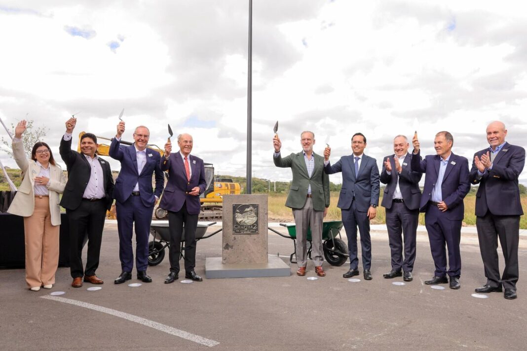 Colocan la primera piedra de la planta de Mankiewicz en Corregidora