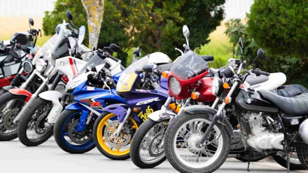 Desalojo de motocicletas en el Centro Histórico deja siete detenidos