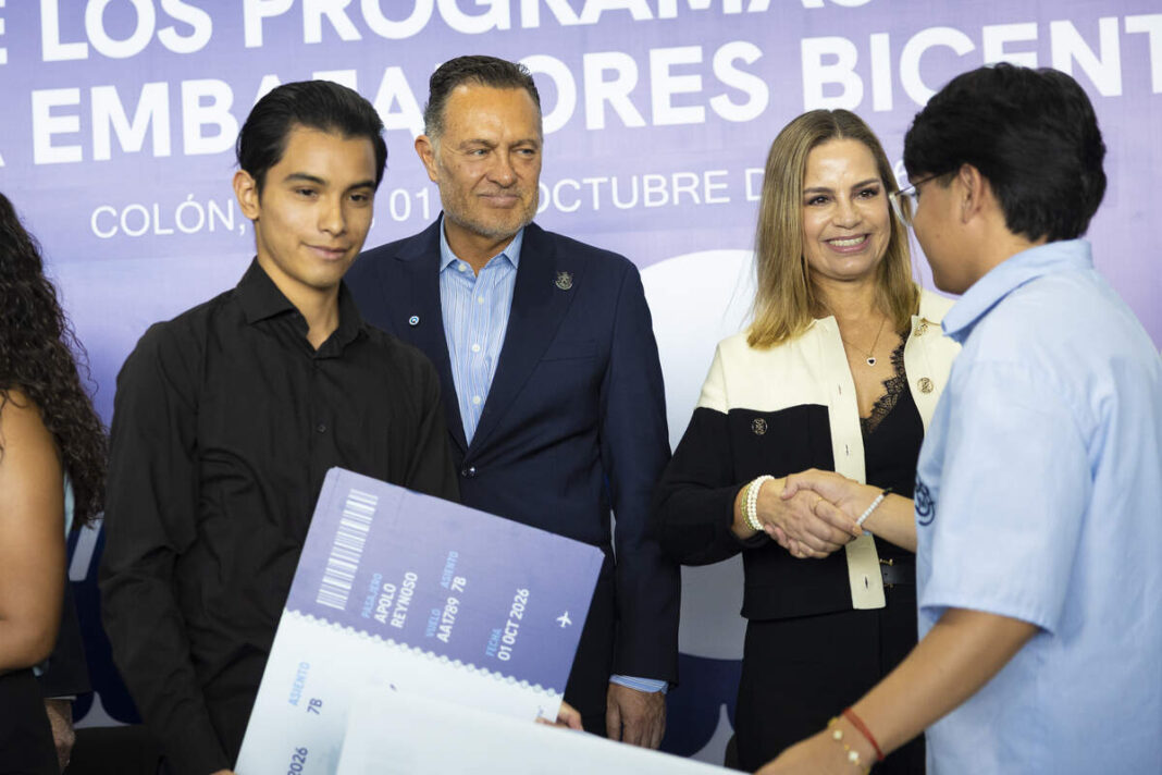 Diez estudiantes de Querétaro viajarán a la NASA en programa aeroespacial