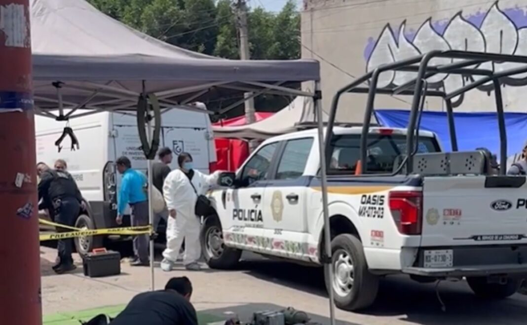 Enfrentamiento armado en el tianguis El Salado deja una mujer muerta en Iztapalapa