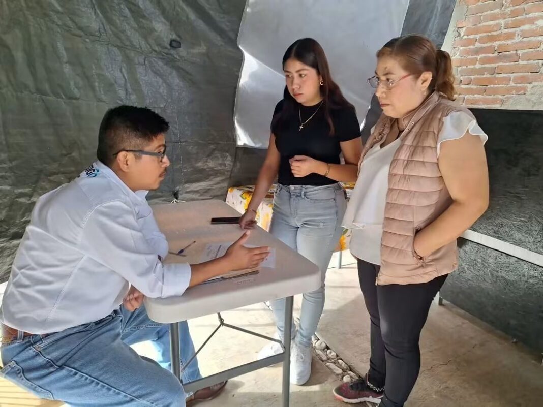 Entrega Secretaría del Trabajo equipamiento a tres negocios en Pedro Escobedo