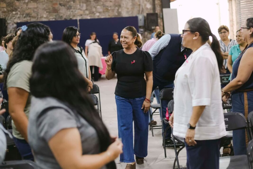 Entregan beneficios médicos y citas de mastografía a trabajadoras de Corregidora