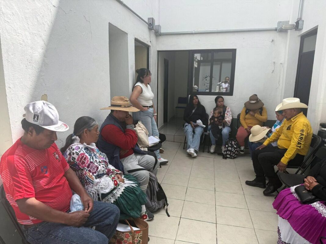 Explican en Amealco requisitos para acceder a apoyos institucionales