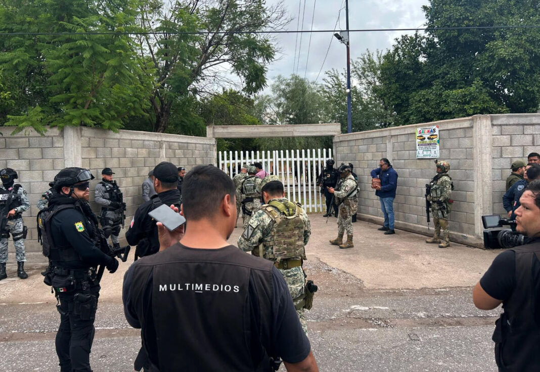 Fiscal: gemelos de 18 años atacaron al azar en secundaria de Torreón