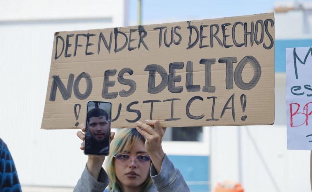 Fiscalía de Jalisco libera a 32 de 39 detenidos tras la protesta por agua contaminada en Guadalajara