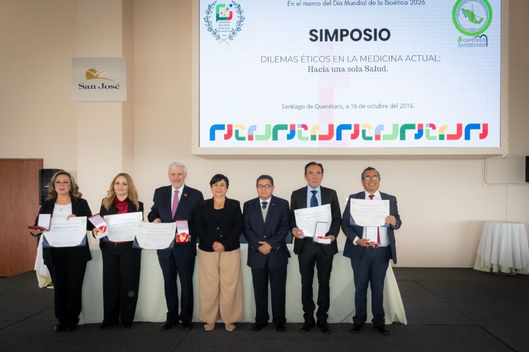 Inauguran en Querétaro simposio sobre dilemas éticos en la medicina actual