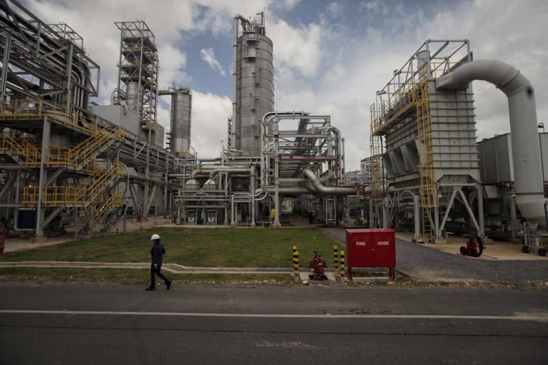 Industria química opera con 30% de capacidad ociosa y pide gas, electricidad y materias primas