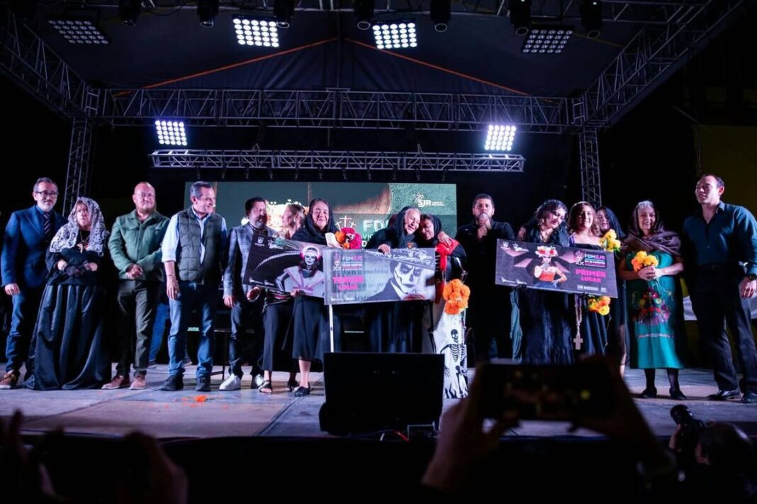 Karla Alvarado gana el Concurso Nacional de Plañideras