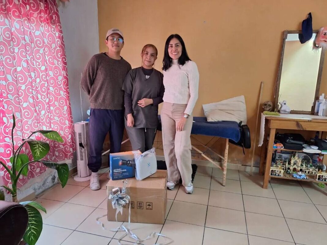 Liliana San Martín entrega equipamiento para autoempleo en San Juan del Río