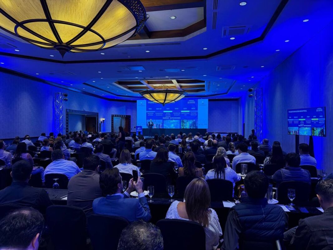 Marco Del Prete presenta en Guatemala el modelo de atracción de inversiones de Querétaro