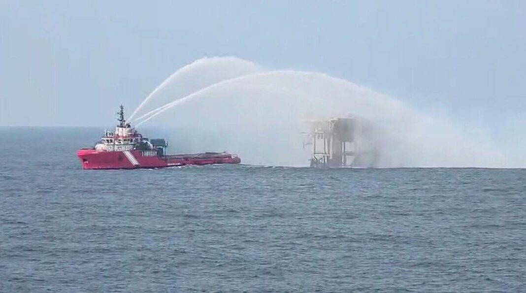 Pemex reporta incendio sin lesionados en la plataforma Abkatún-H, en Campeche