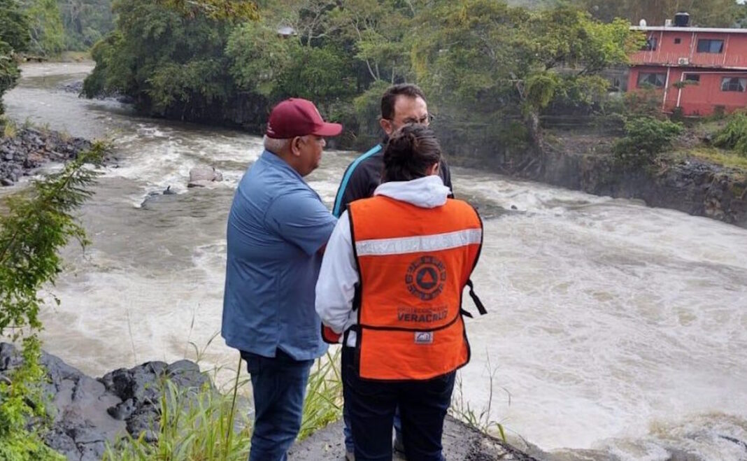 Piden desalojar zonas cercanas a ríos en Catemaco y San Andrés Tuxtla por el desfogue de la presa Canseco