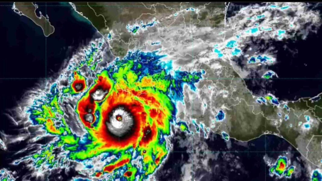 Protección Civil pide resguardo desde las 16:00 ante el huracán Simon