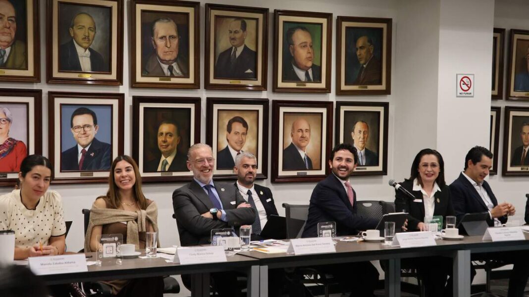 Querétaro participa en reunión federal sobre industria de semiconductores