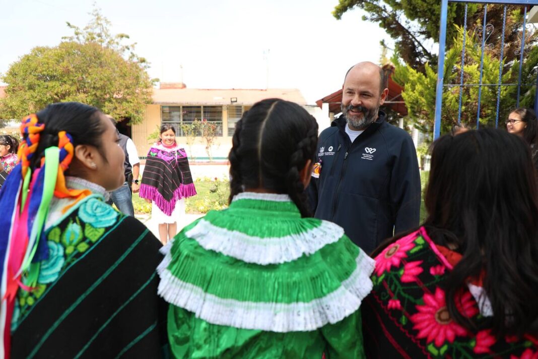Rehabilitan aula cocina de telesecundaria en Donicá, Amealco