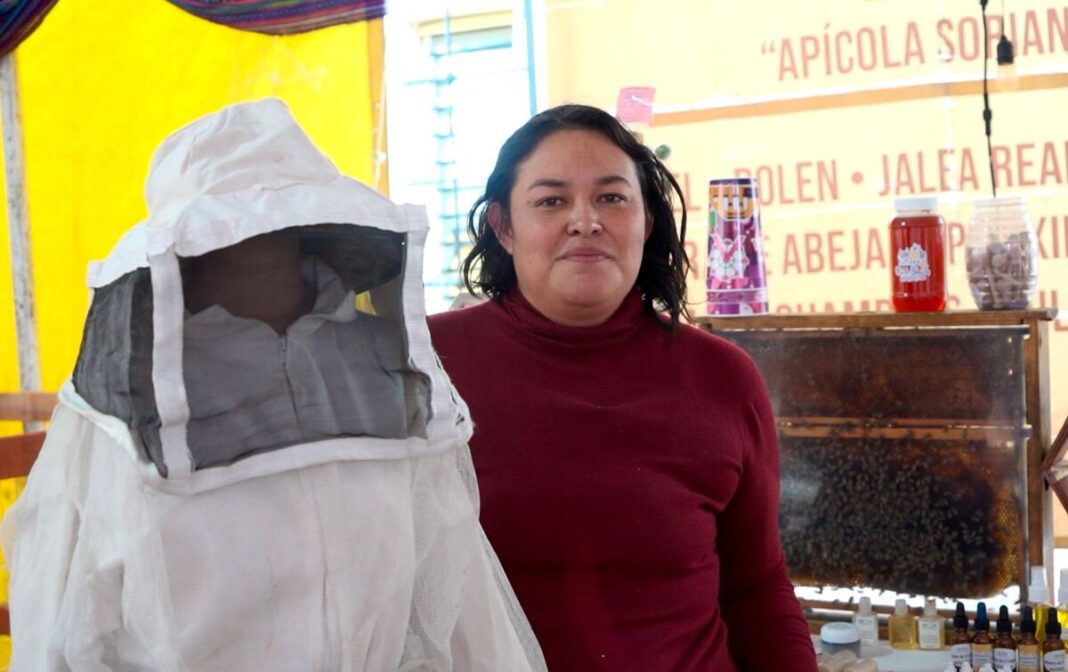 SEMUJERES organiza feria de autonomía económica para mujeres en San Juan del Río