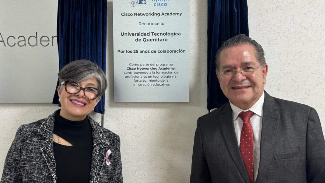 UTEQ y Cisco celebran 25 años de alianza para formar a 12 mil estudiantes en Querétaro